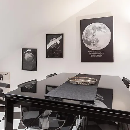 La Mansarda Del Principe, Vicoli, Acquario E Lanterna Apartment *