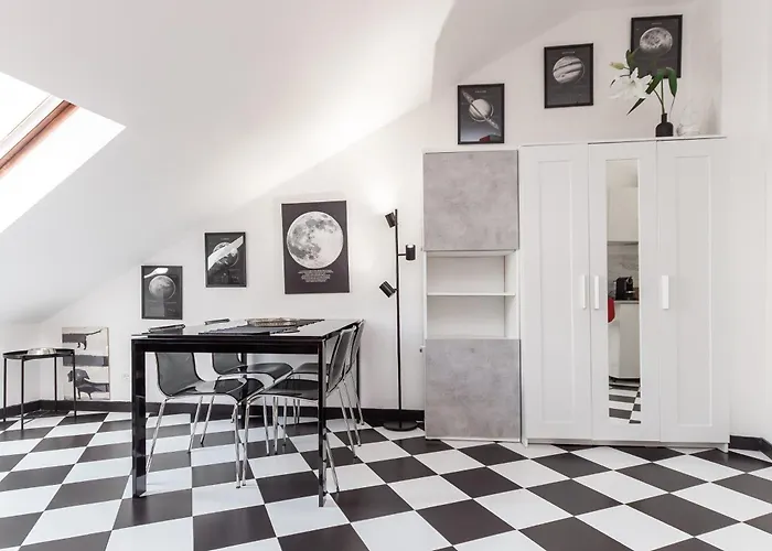 La Mansarda Del Principe, Vicoli, Acquario E Lanterna *