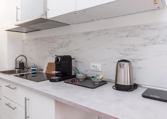 La Mansarda Del Principe, Vicoli, Acquario E Lanterna Janov