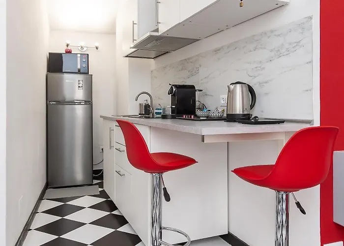 La Mansarda Del Principe, Vicoli, Acquario E Lanterna * Janov