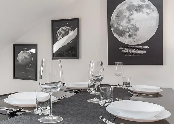 La Mansarda Del Principe, Vicoli, Acquario E Lanterna Janov