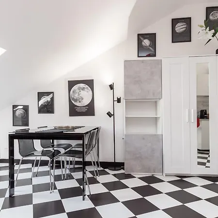 La Mansarda Del Principe, Vicoli, Acquario E Lanterna *